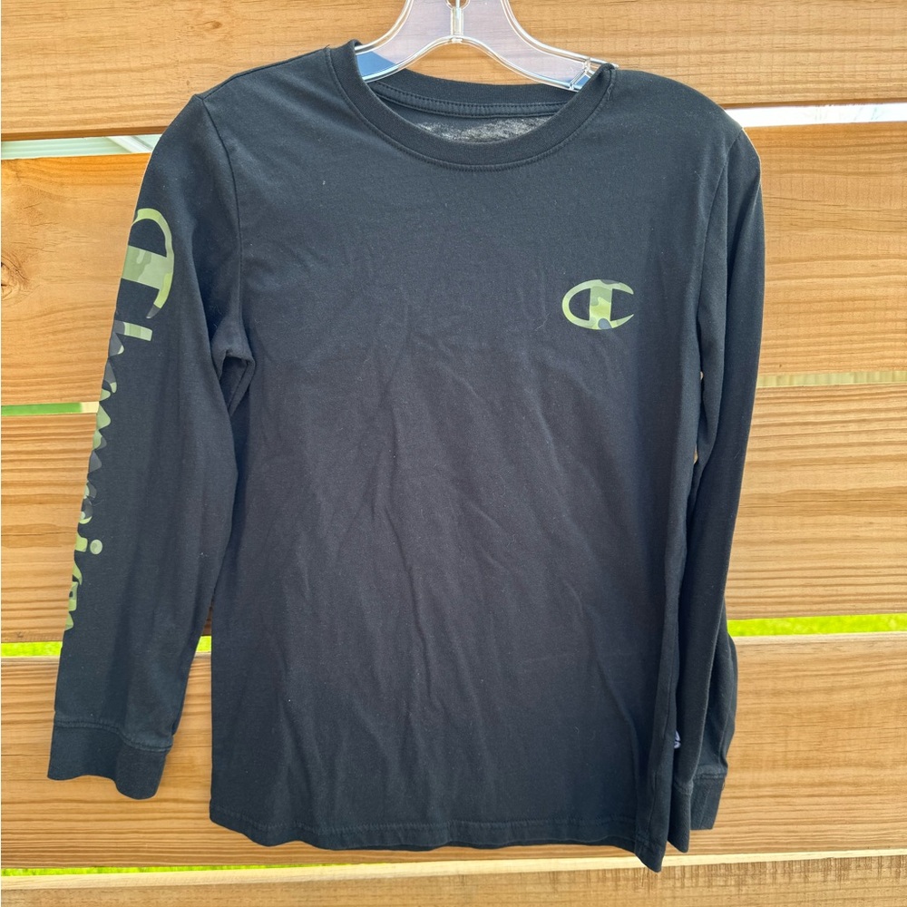 Boys’ Champion Long Sleeve Tshirt Size Large